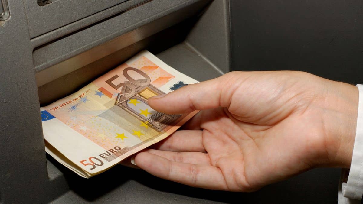 Vous retirez souvent de l’argent au distributeur ? Appuyez sur ce bouton juste après pour éviter une arnaque