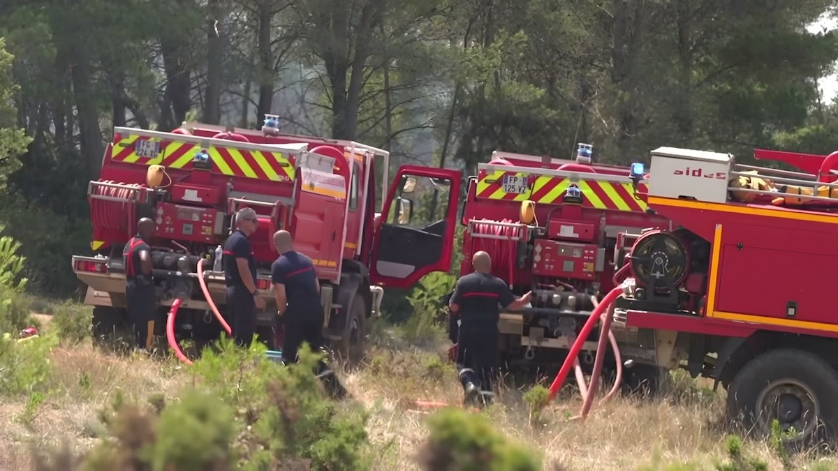 17 000 hectares partis en fumée dans l'Aude - Les pompiers viennent à bout de l'incendie après un combat acharné
