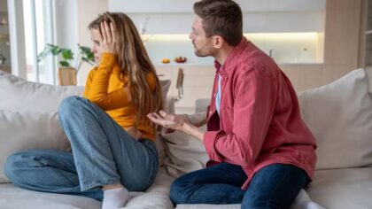 Des psychologues révèlent les 5 phrases utilisées par les hommes qui n’aiment plus leur partenaire