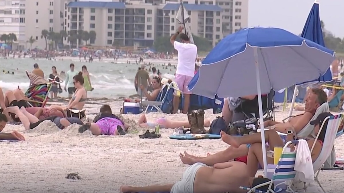 Une jeune fille de 17 ans a été hospitalisée après avoir été frappée par la foudre sur une plage