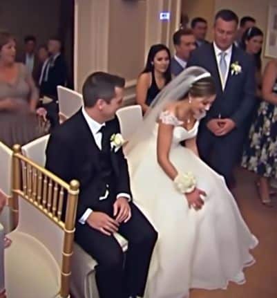 Au milieu du mariage, quelque chose a bougé sous la robe de la mariée ! Ce qui s'est passé a laissé tout le monde sans voix
