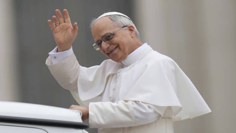 Le pape Léon XIV ressuscite une tradition vieille de 500 ans et surprend le Vatican : de quoi s'agit-il et pourquoi elle a rendu ses employés heureux ?