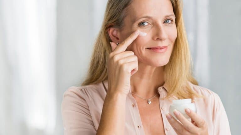 Adieu les rides : ce gel naturel laissera votre peau comme de la porcelaine, essayez-le et rajeunissez-vous