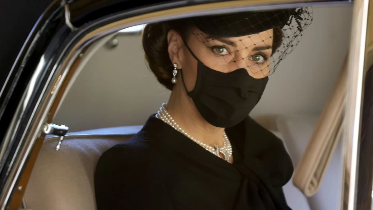 Un hommage sans mots : le moment le plus intime de Kate Middleton et de sa fille Charlotte sur la tombe de la princesse Diana