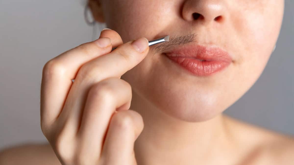 Les principales causes de la pilosité faciale excessive chez les femmes et comment y remédier