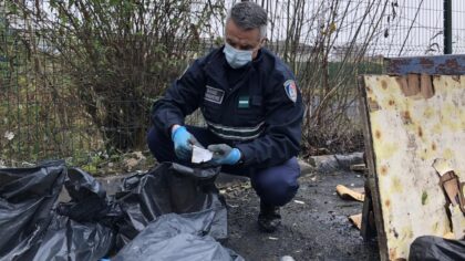Découverte incroyable : ce que la police a trouvé dans une poubelle a laissé tout le monde sans voix, personne ne pouvait le croire