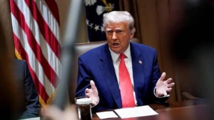 Ce qui vient de se passer à New York laisse tout le monde sans voix. Le président Donald Trump ordonne à chacun de rester calme